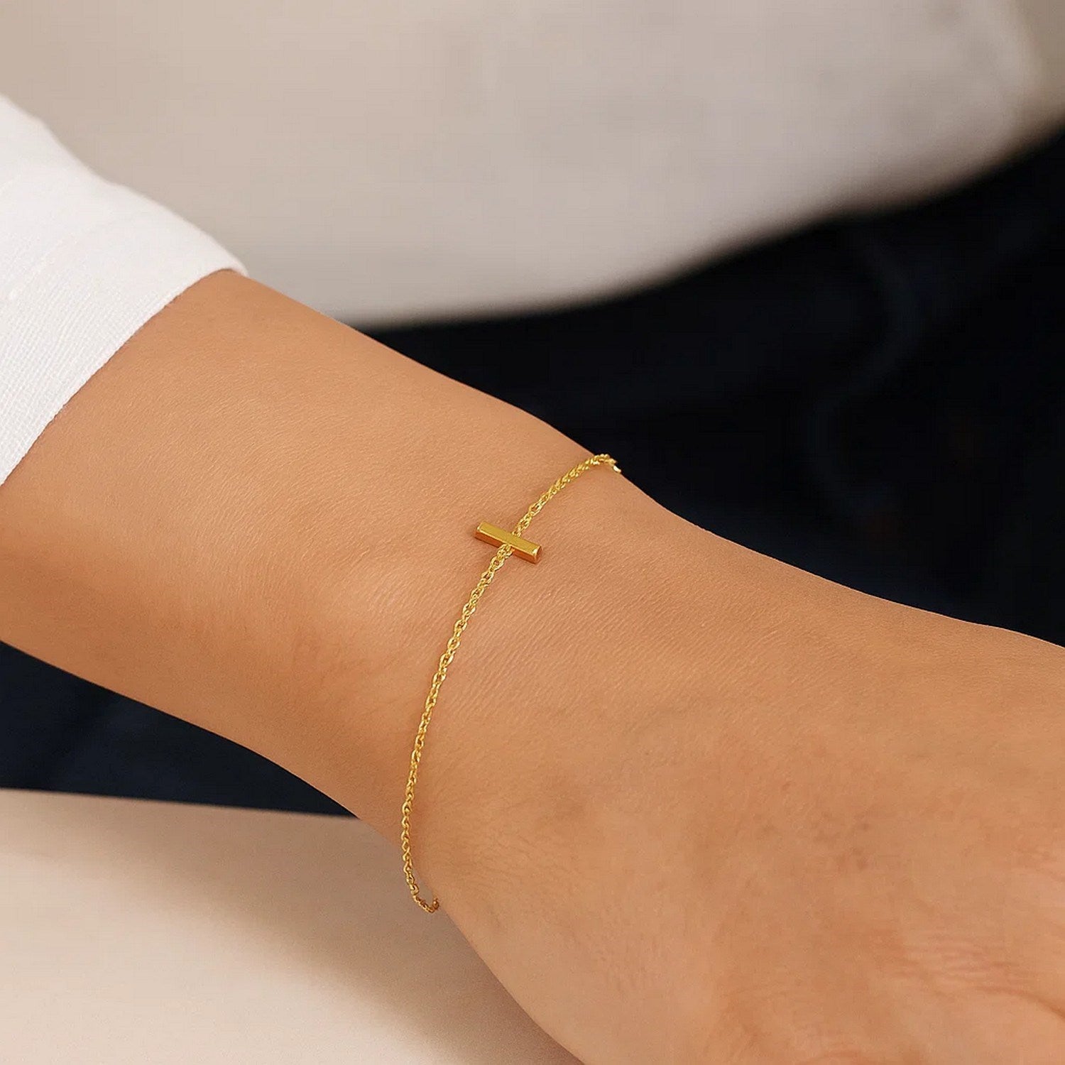 14K Yellow Gold Mini Initial I Bracelet